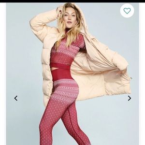 Fabletics Long sleeve sweater cropped